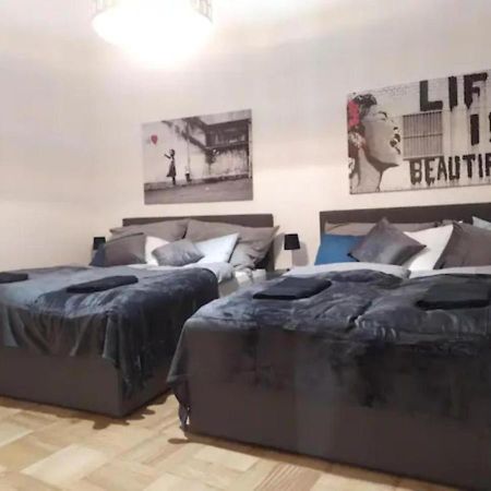 Designer Apartment, 5 Min To City Center Wina Bagian luar foto