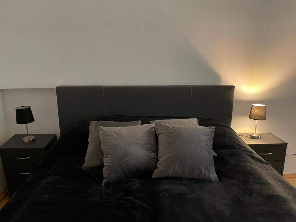 Designer Apartment, 5 Min To City Center Wina Bagian luar foto