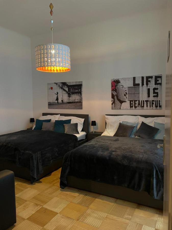 Designer Apartment, 5 Min To City Center Wina Bagian luar foto
