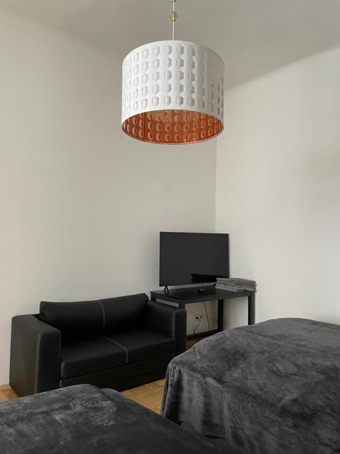 Designer Apartment, 5 Min To City Center Wina Bagian luar foto