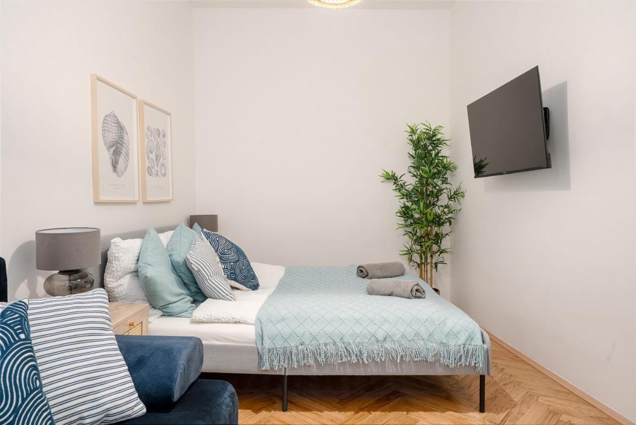 Designer Apartment, 5 Min To City Center Wina Bagian luar foto